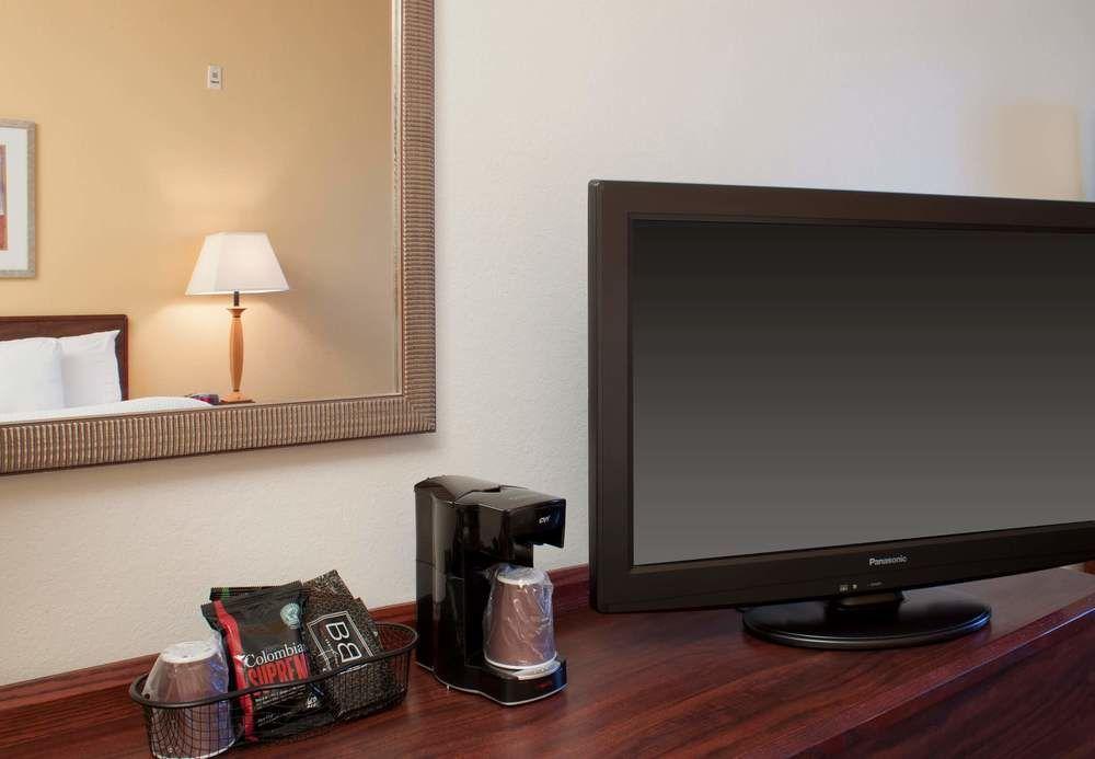 Comfort Inn & Suites Liverpool - Syracuse Buitenkant foto
