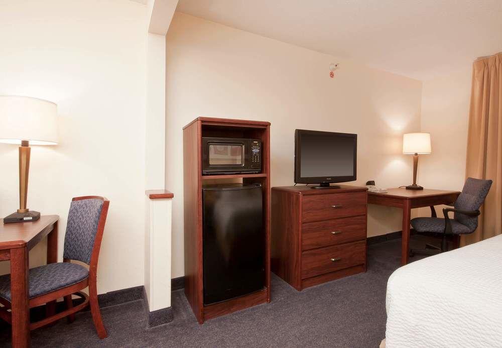 Comfort Inn & Suites Liverpool - Syracuse Buitenkant foto